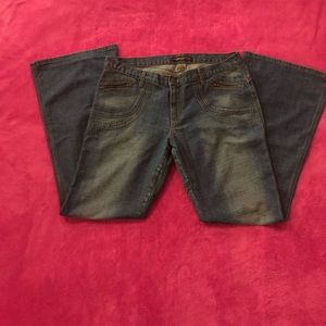 🦅American Eagle Raw Distressed Denim Size 14R
